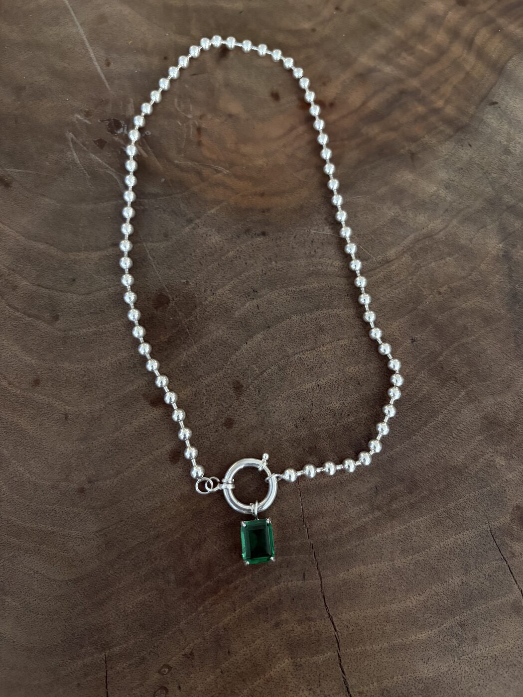 گردنبند گوی و سنگ سبز